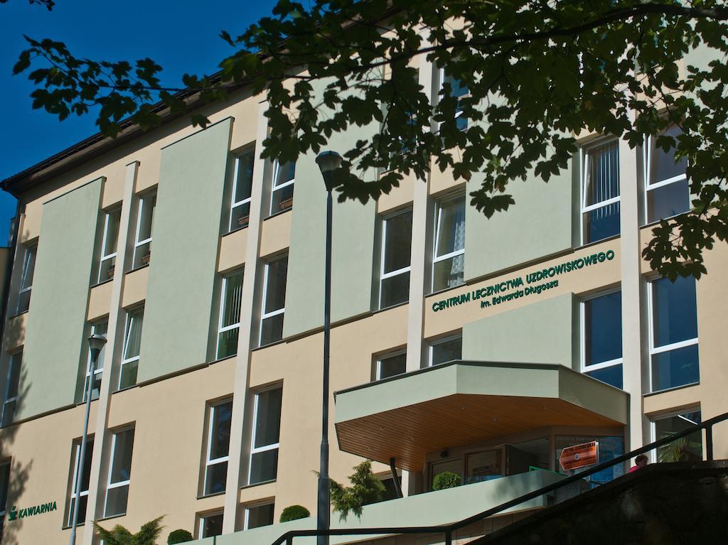 Sanatorium Uzdrowiskowe Nr IV Hotel Iwonicz-Zdroj Exterior photo